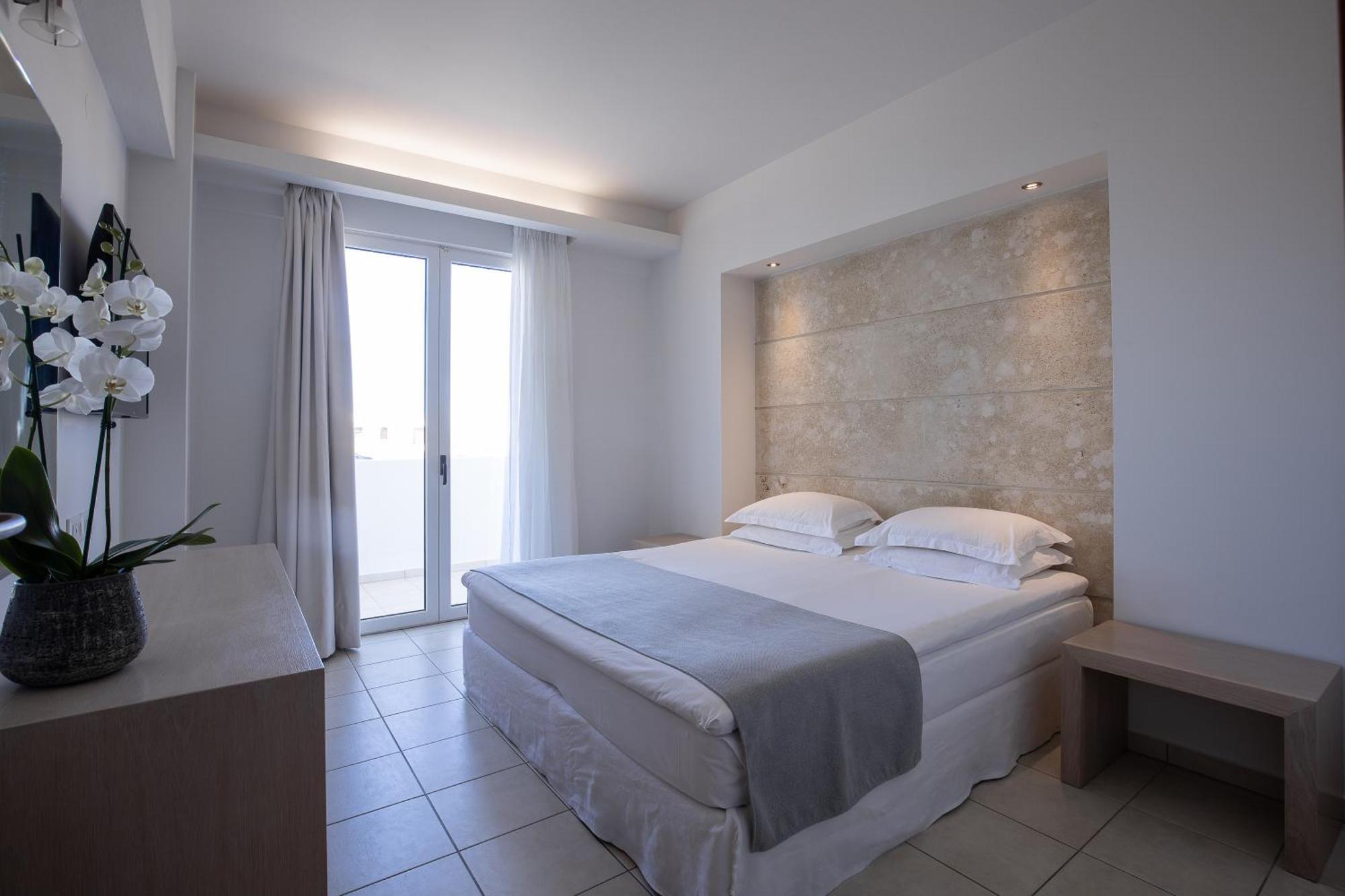 Akrogiali Beach Hotel Apartments Малиа Номер фото